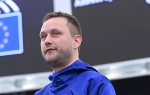 Ο Γροιλανδός πρωθυπουργός δεν αποκλείει στρατιωτική επιχείρηση των ΗΠΑ