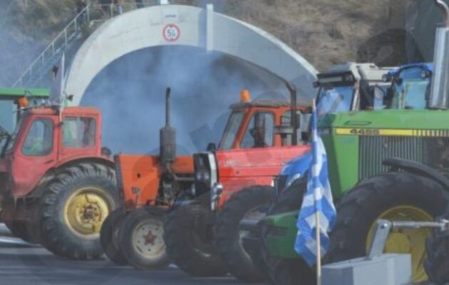 Αγροτικές κινητοποιήσεις: Η κατάσταση στα μπλόκα σε Τέμπη, Μπράλο και Κάστρο