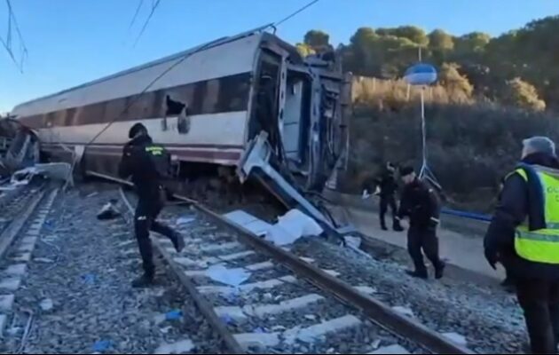 Σιδηροδρομική τραγωδία στην Ισπανία: Τους 39 έφτασαν οι νεκροί, περισσότεροι από 150 οι τραυματίες