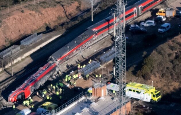 Σιδηροδρομική τραγωδία στην Ισπανία: Φταίει ένας φθαρμένος αρμός για το πολύνεκρο δυστύχημα;