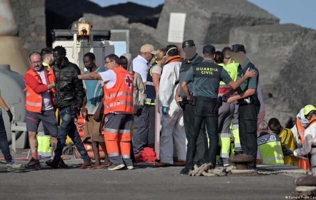 Γερμανικός Τύπος: Η Ισπανία νομιμοποιεί 500.000 μετανάστες «χωρίς χαρτιά»