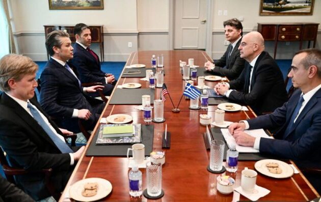 Ο Νίκος Δένδιας στο Πεντάγωνο με τον Πιτ Χέγκσεθ – Ο Αμερικανός υπουργός Πολέμου έρχεται στην Ελλάδα