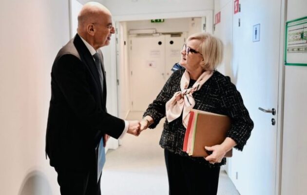 Ελλάς-Γαλλία συμμαχία – Ο Νίκος Δένδιας με τη Γαλλίδα ΥΠΑΜ στις Βρυξέλλες