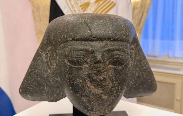 Η Αίγυπτος ανέκτησε αρχαίο τεχνούργημα της εποχής του Τούθμωση Γ’ από την Ολλανδία μέσω διεθνούς συνεργασίας