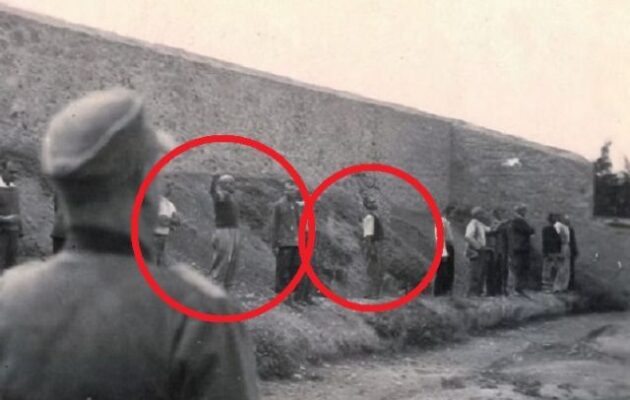 1η Μαΐου 1944 – ΦΩΤΟ ΝΤΟΚΟΥΜΕΝΤΑ: Οι Έλληνες στέκονται ΥΠΕΡΗΦΑΝΑ ΠΡΟΣΟΧΗ μπροστά στο γερμανικό απόσπασμα – Ο Τσίπρας ζητά οι φωτογραφίες να αγοραστούν από τη Βουλή