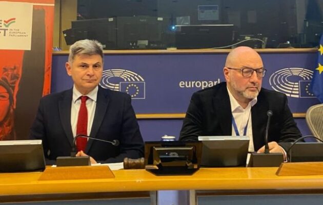 Κοινή εκδήλωση Αρναούτογλου-Φαραντούρη στις Βρυξέλλες για κλιματικούς πρόσφυγες