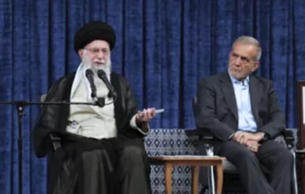 Ιρανικό ΥΠΕΞ: «Σώοι και αβλαβείς» Χαμενεΐ και Πεζεσκιάν