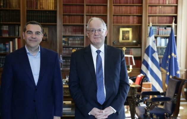 Τσίπρας στον ΠτΔ: Καμία συναίνεση στην κυβέρνηση για την αναθεώρηση του Συντάγματος