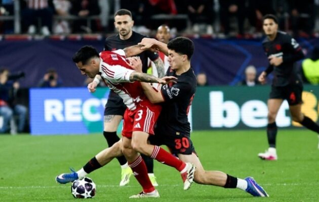 Champions League: Οδυνηρή ήττα 2-0 για τον Ολυμπαικό από τη Λεβερκούζεν – Ψάχνει ένα «θαύμα» στη Γερμανία