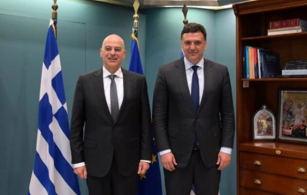 Ο Νίκος Δένδιας συναντήθηκε με τον Βασίλη Κικίλια για τη σχεδίαση και ναυπήγηση του «Εθνικού Πλοίου»