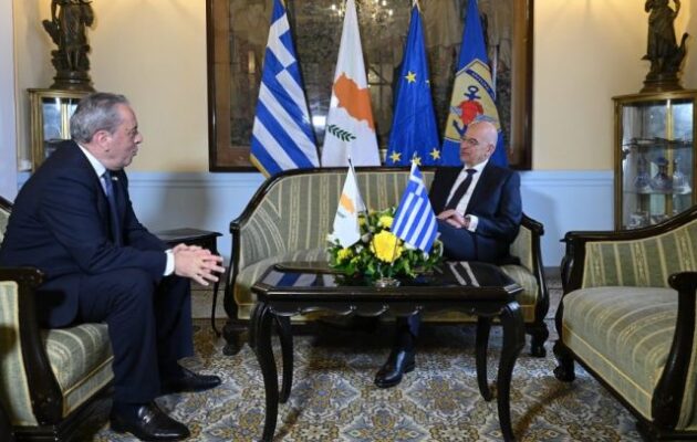 Νίκος Δένδιας: Η αναγκαιότητα της ελλαδικής στρατιωτικής παρουσία στην Κύπρο «θα αξιολογείται διαρκώς επί τη βάσει των συνθηκών»