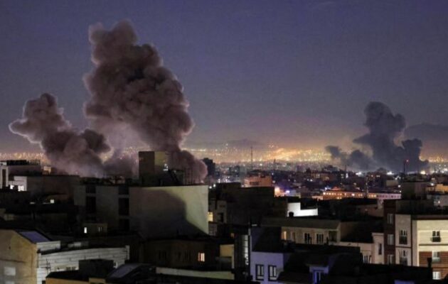 Το Ιράν αρνείται κάθε διαπραγμάτευση με τις ΗΠΑ