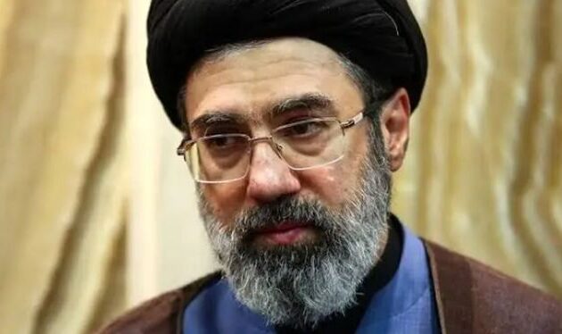 Τραμπ: Ζωντανός αλλά «λαβωμένος» ο νέος Ανώτατος Ηγέτης του Ιράν, Μοτζταμπά Χαμενεΐ