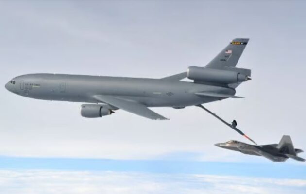 Κατάρριψη αμερικανικού αεροσκάφους ανεφοδιασμού στο Ιράκ, ενώ το Ιράν «κηρύσσει τον πόλεμο» στην παγκόσμια ναυσιπλοΐα