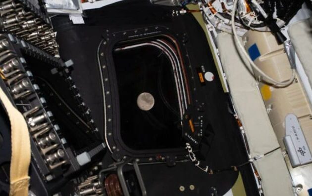 Οι αστροναύτες του προγράμματος Artemis έφτασαν μακρύτερα από τη Γη από οποιονδήποτε άλλον άνθρωπο στην ιστορία