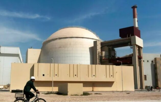 Ιράν: Οι Ρώσοι εκκενώνουν το πυρηνικό εργοστάσιο της Μπουσέρ