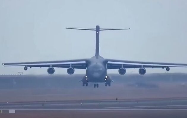 Ανεπιβεβαίωτες πληροφορίες: Κινεζικά μεταγωγικά φαίνεται να προσγειώθηκαν στο Ιράν