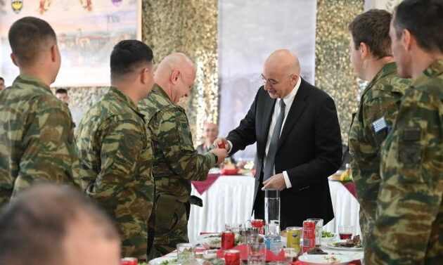 Κυριακή του Πάσχα ο Νίκος Δένδιας με τους ακρίτες μας στα σύνορα