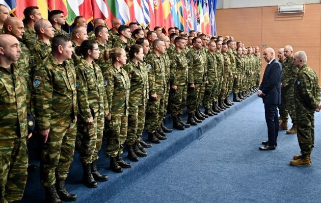 Νίκος Δένδιας σε ΕΛΔΥΚΟ: «Επιτρέπετε με την παρουσία σας [στο Κόσοβο] να υπάρχει ασφάλεια, να υπάρχει ειρήνη, να υπάρχει σταθερότητα»