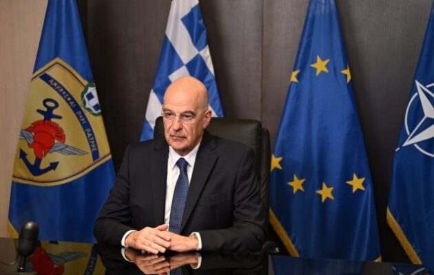 Ο Νίκος Δένδιας δήλωσε υπερήφανος και πανευτυχής για το ότι οι αμυντικές συμφωνίες με τη Γαλλία φέρουν την υπογραφή του