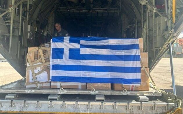 Ο Νίκος Δένδιας έστειλε ανθρωπιστική βοήθεια στον Λίβανο