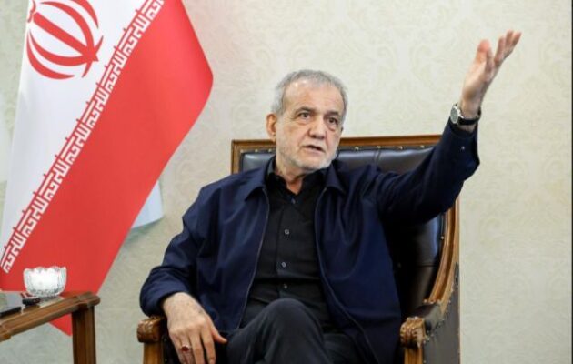 «Ποιος είσαι εσύ που θα στερήσεις τα δικαιώματα ενός έθνους;»: Η απάντηση του Ιρανού προέδρου στον Τραμπ