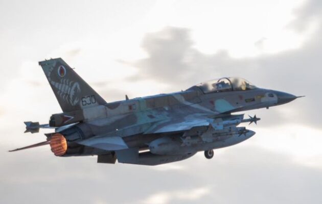 Το Ισραήλ βομβάρδισε αεροδρόμια της Τεχεράνης – Κατέστρεψε δεκάδες ιρανικά αεροσκάφη