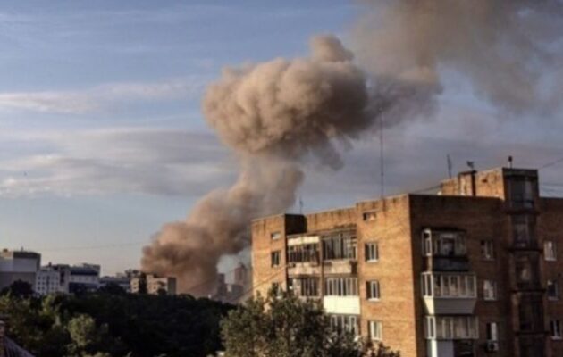 Ουκρανία: Ρωσική μαζική επίθεση με drones και πυραύλους δέχτηκε το Κιέβο