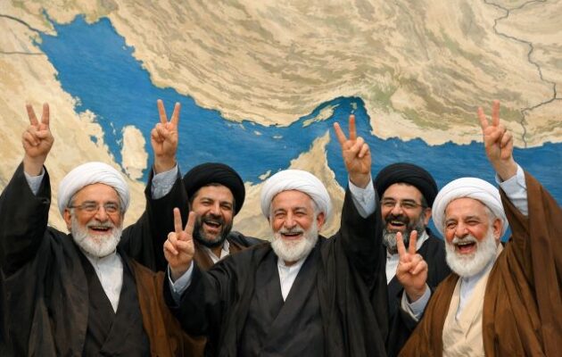 Το Ιράν ανακηρύσσει «νίκη» μετά την αποδοχή του σχεδίου 10 σημείων από τις ΗΠΑ