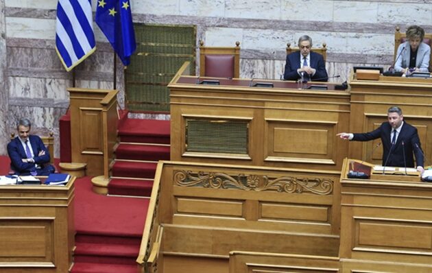 Βουλή: Πυρ ομαδόν από την αντιπολίτευση στην κυβέρνηση Μητσοτάκη για υποκλοπές, ΟΠΕΚΕΠΕ και Λαζαρίδη