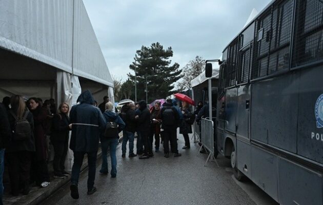 Δίκη Τέμπη: Διακόπηκε η δίκη μετά την ένταση στη Λάρισα – Νέα δικάσιμος τη Μ. Δευτέρα