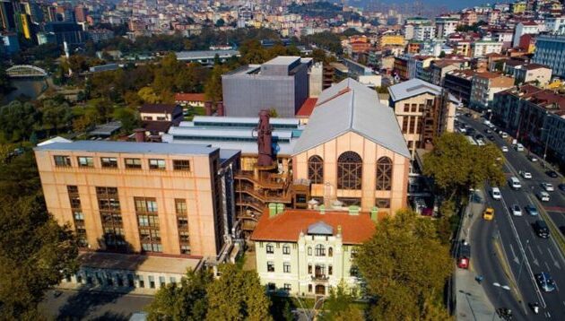 Κλείσιμο του Πανεπιστημίου Μπιλγκί της Κωνσταντινούπολης με διάταγμα Ερντογάν