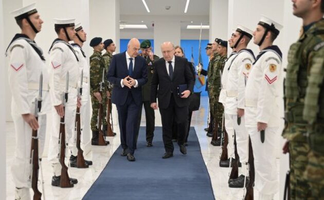 Ο Νίκος Δένδιας υπογράμμισε στον Άντριους Κουμπίλιους «τις πάγιες ελληνικές θέσεις ως προς τα κριτήρια επιλεξιμότητας» στο «SAFE»