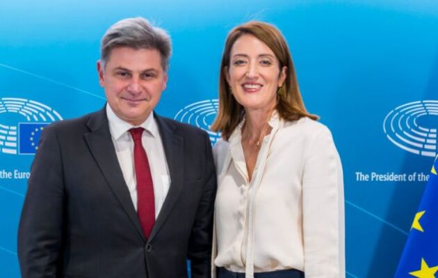 Συνάντηση Φαραντούρη-Μετσόλα για τα ελληνικά εθνικά θέματα και την τουρκική επιθετικότητα