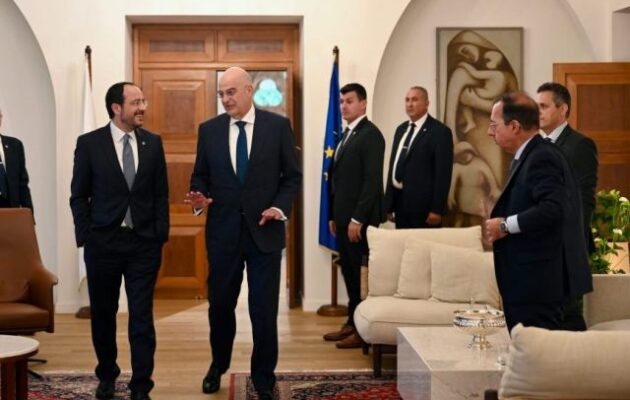 Ελλάδα και Γαλλία με ισχυρά όπλα στην Κύπρο – Σε ανατολίτικη παραζάλη οι Τούρκοι από τη συνεννόηση Χριστοδουλίδη-Δένδια