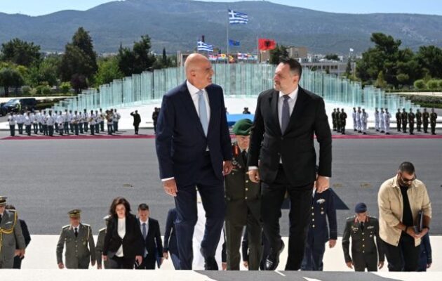 Νίκος Δένδιας: Ελλάδα και Αλβανία ενισχύουν την αμυντική τους συνεργασία