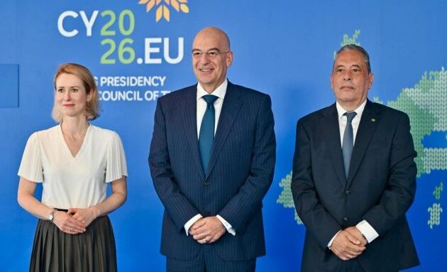 Ο Νίκος Δένδιας ενημέρωσε τους ομολόγους του της ΕΕ για την τουρκική παρενόχληση διά ασυρμάτου