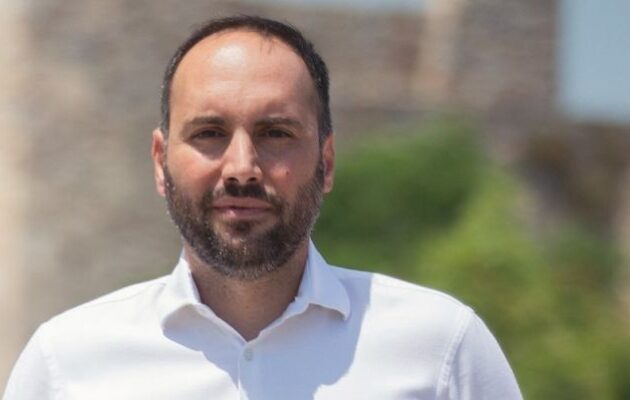 Ο Μίλτος Χατζηγιαννάκης Γραμματέας της Πολιτικής Επιτροπής της ΕΛ.Α.Σ.