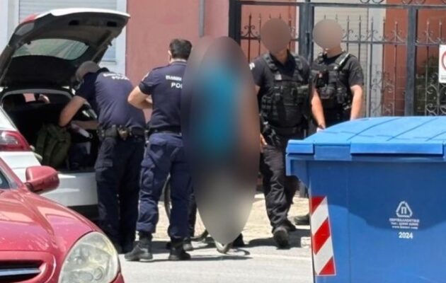 Λάρισα: Ένας γυμνός στον δρόμο παρενοχλούσε περαστικούς