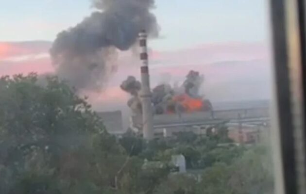 Ζελένσκι: Η Ουκρανία έπληξε με πυραύλους ρωσικό εργοστάσιο αμυντικής βιομηχανίας (βίντεο)