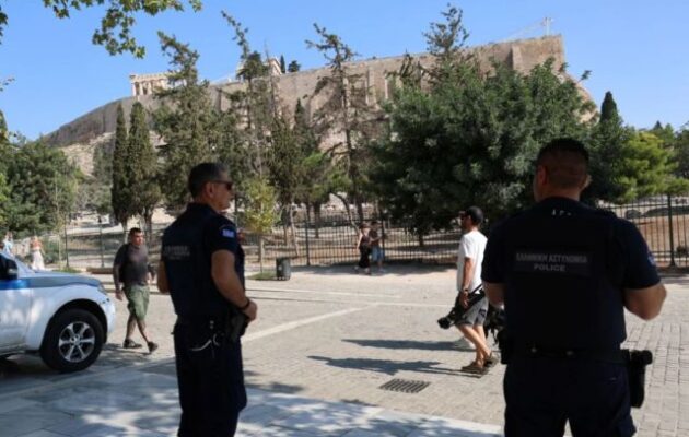 Ακρόπολη: 60χρονος μαχαίρωσε Ελληνοαμερικανούς τουρίστες – Συγκλονιστικές μαρτυρίες