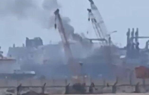 Συναγερμός στη Μεσόγειο-ακτές Αιγύπτου! Drone έπληξε πλωτή μονάδα αποθήκευσης υγροποιημένου φυσικού αερίου (LNG)
