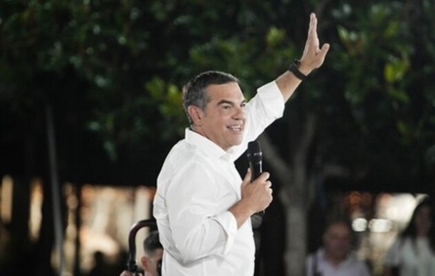 Τσίπρας από το Περιστέρι: Επίθεση σε Μητσοτάκη για ακρίβεια, διαφθορά και «Αδωνισμό» – «Θα στείλω λουλούδια στον Άδωνι»