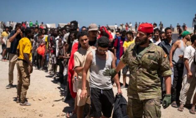 Χαβιέρ Μιλέι: Ο Σάντσεθ θέλει να «εθνικοποιήσει» τους παράνομους μετανάστες για να τον ψηφίσουν