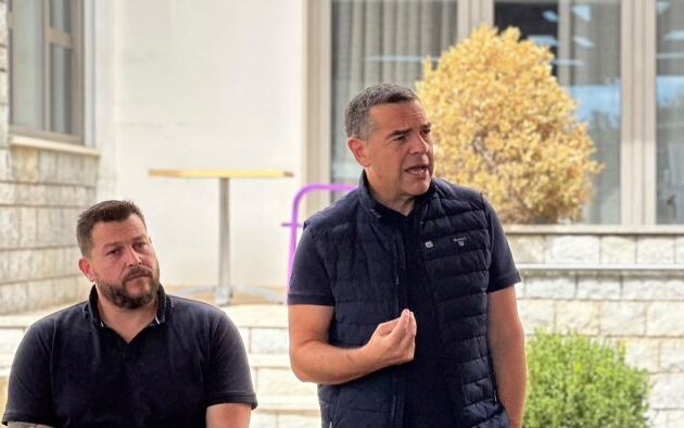 Ο Αλ. Τσίπρας για τη «μια σειρά από λαμόγια» της ΝΔ που λυμαίνονται τα λεφτά των αγροτών αδιαφορώντας για την επισιτιστική ασφάλεια του ελληνικού λαού
