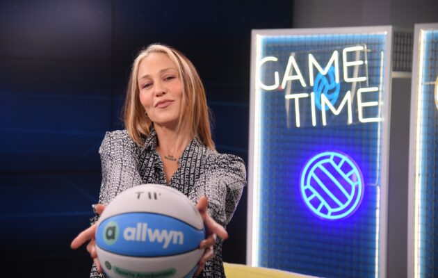Η Πηνελόπη Αναστασοπούλου σε motorsport διάθεση στο Allwyn Game Time
