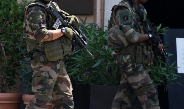 Γαλλία: Ο Μακρόν βγάζει και τον στρατό στους δρόμους ενόψει των νέων διαδηλώσεων