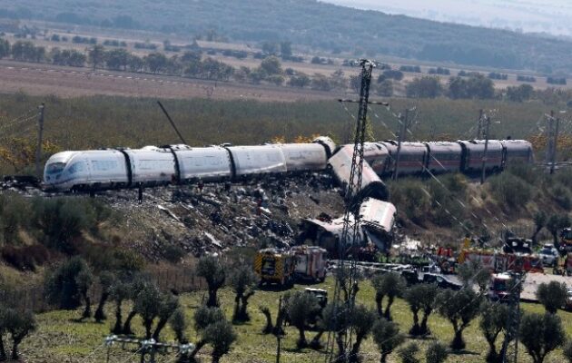 Σύγκρουση τρένων στην Ισπανία: Τουλάχιστον 68 νεκροί και δεκάδες τραυματίες